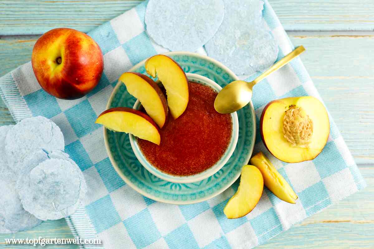 Nektarinen Marmelade optional mit Amaretto, Minze, Rosmarin oder Vanille - Foodblog Topfgartenwelt