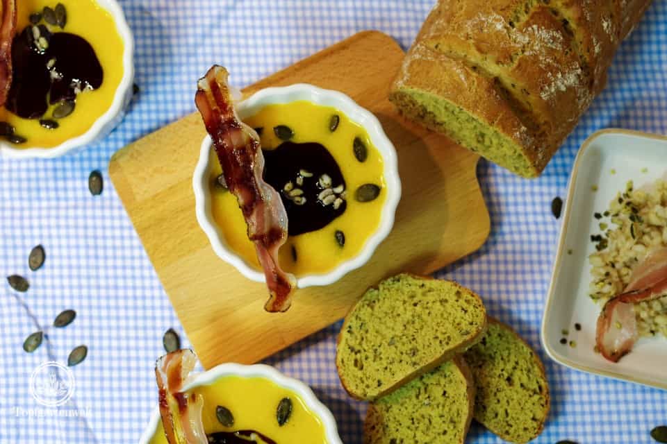 Echte steirische Kürbiscremesuppe mit Kernöl - Foodblog Topfgartenwelt