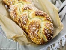 flaumiger Allerheiligenstriezel - Omas geflochtener Brioche-Zopf - Foodblog Topfgartenwelt
