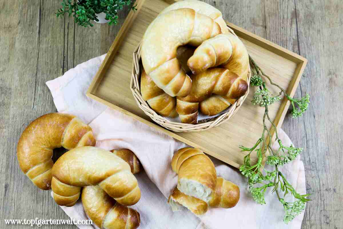 Frühstückskipferl nach Christian Ofner | Traditionelles Gebäck auf dreierlei Art | Leopold Stocker Verlag - Foodblog Topfgartenwelt