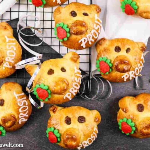 Glücksschweinchen backen aus Hefeteig - Foodblog Topfgartenwelt