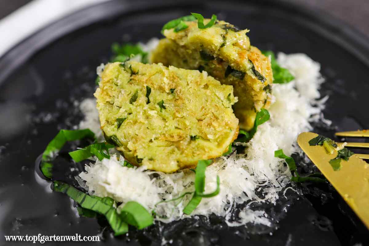 Bärlauchknödel mit Butter und Parmesan - Foodblog Topfgartenwelt