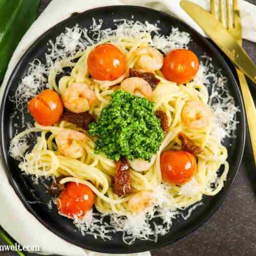 Spaghetti mit Bärlauchpesto und Tomaten und Garnelen - Foodblog Topfgartenwelt