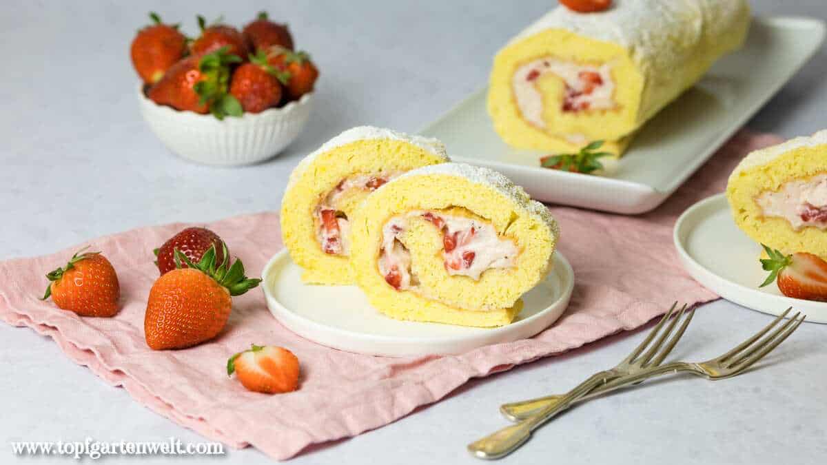 Erdbeer-Biskuitrolle, Erdbeer-Biskuitroulade - Foodblog Topfgartenwelt