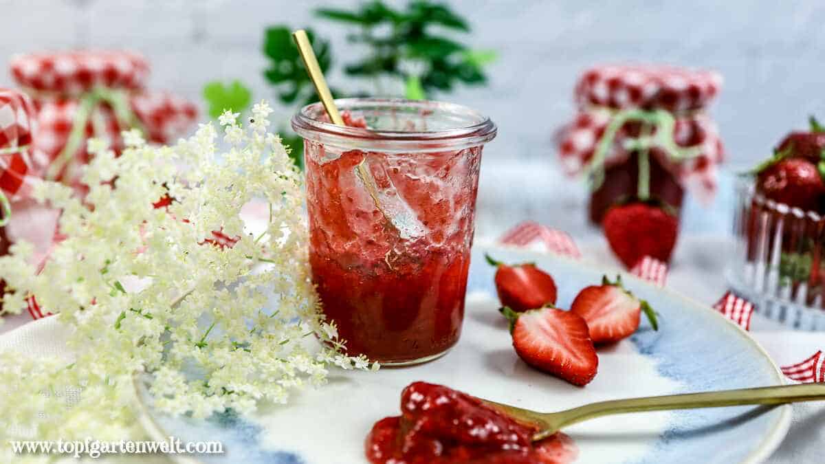 Sommerliche Erdbeer-Holunderblüten-Marmelade,| sommerliche Konfitüre - Foodblog Topfgartenwelt