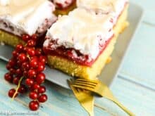 Ribiselschnitte mit Schneehaube - Ribiselkuchen - Foodblog Topfgartenwelt