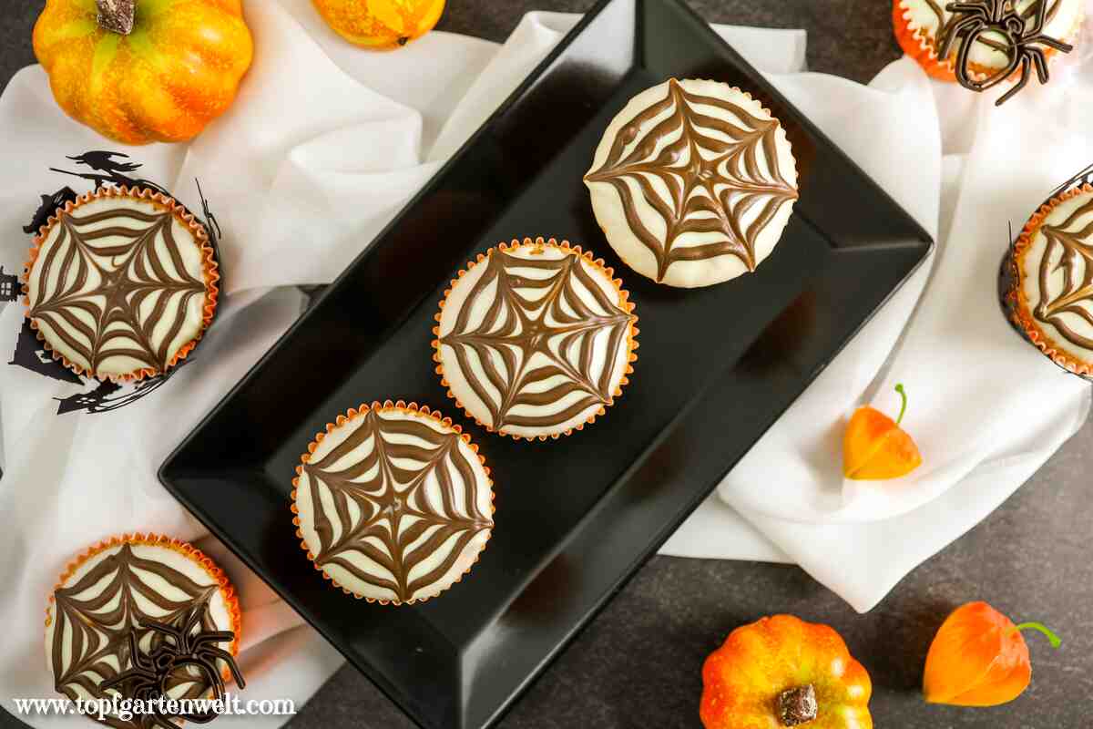 Spinnennetz Muffins für Halloween - Foodblog Topfgartenwelt