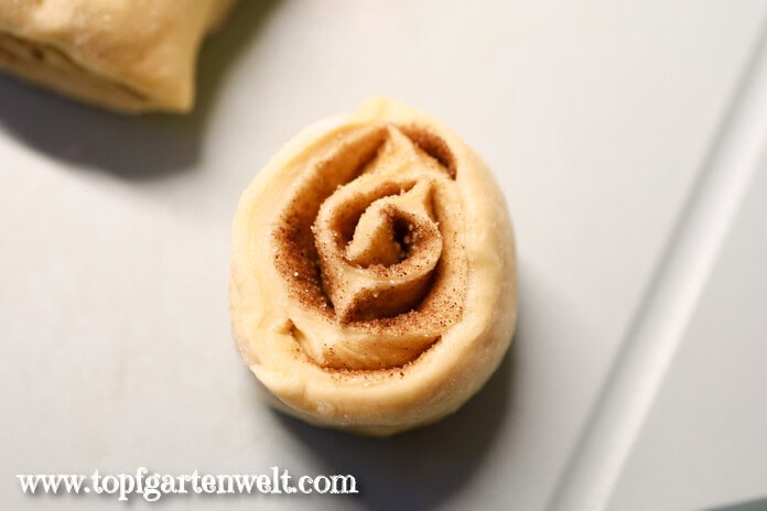 Zimtschnecken fertig stellen - Foodblog Topfgartenwelt