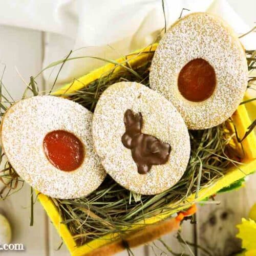 Ostereier Kekse mit Aprikosenmarmelade und Nutella - Kleingebäck für Ostern - Foodblog Topfgartenwelt