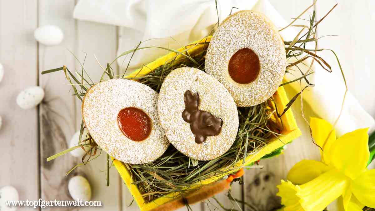 Ostereier Kekse mit Aprikosenmarmelade und Nutella - Kleingebäck für Ostern - Foodblog Topfgartenwelt