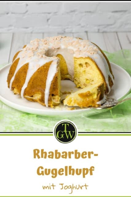 Köstlicher Rhabarber Gugelhupf mit Joghurt und Öl