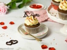 Red Velvet Cupcakes mit Buttermilch für Geburtstag, Muttertag oder Valentinstag - Foodblog Topfgartenwelt