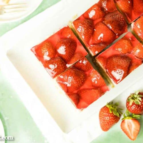 Erdbeerschnitten mit Quark bzw. Topfen und Biskuitboden - Foodblog Topfgartenwelt