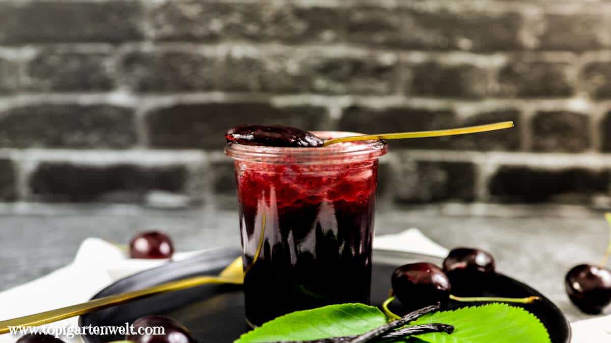 Raffinierte Kirschmarmelade mit Schuss oder Vanille - Foodblog Topfgartenwelt