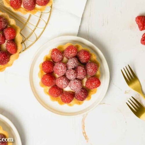 Himbeertörtchen mit Mürbteig und Vanillecreme Rezept - Foodblog Topfgartenwelt