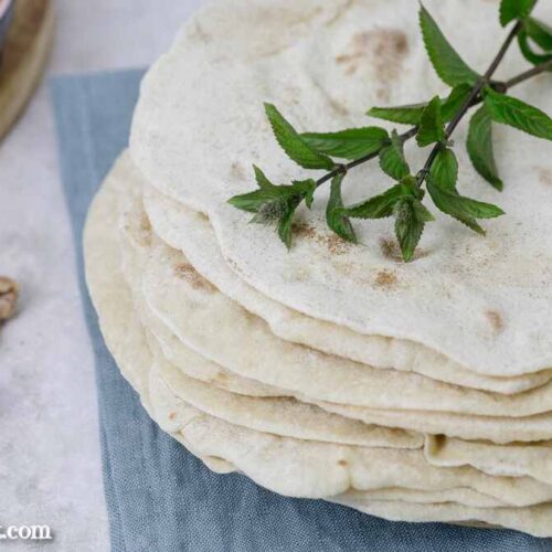 Persisches Lavash Brot aus nur fünf Zutaten selber machen.