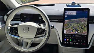 A recent Android Auto update has messed with Google Maps, and users aren’t happy about it