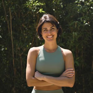 Klientka po swojej pierwszej kobiecej sesji zdjęciowej w Warszawie – opinia o swobodnej atmosferze i naturalnych, eleganckich zdjęciach.