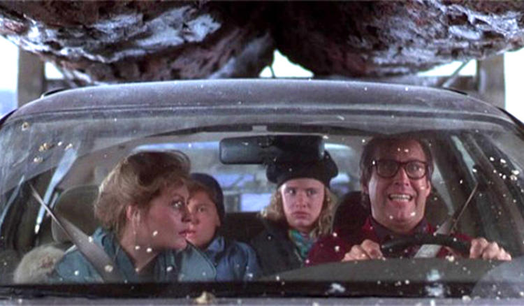 christmas-vacation-chevy-chase-family-car-under-truck