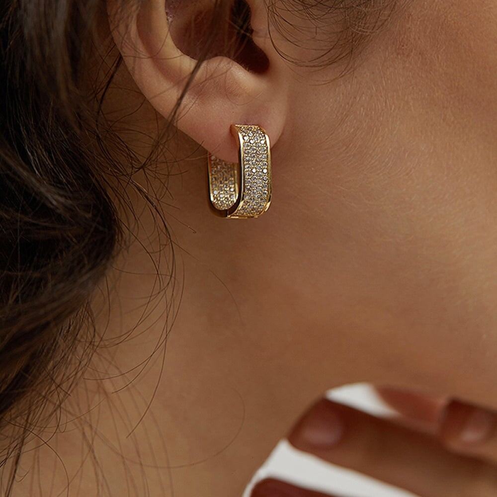 Huitan Korean Fashion Paved CZ Hoop Earrings for Women Metal Silver Color/Gold Color Simple Versatile Girls Earrings Hot Jewelry