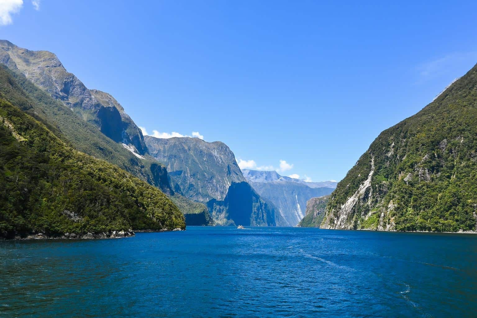 Explore 12 Stunning National Parks in New Zealand