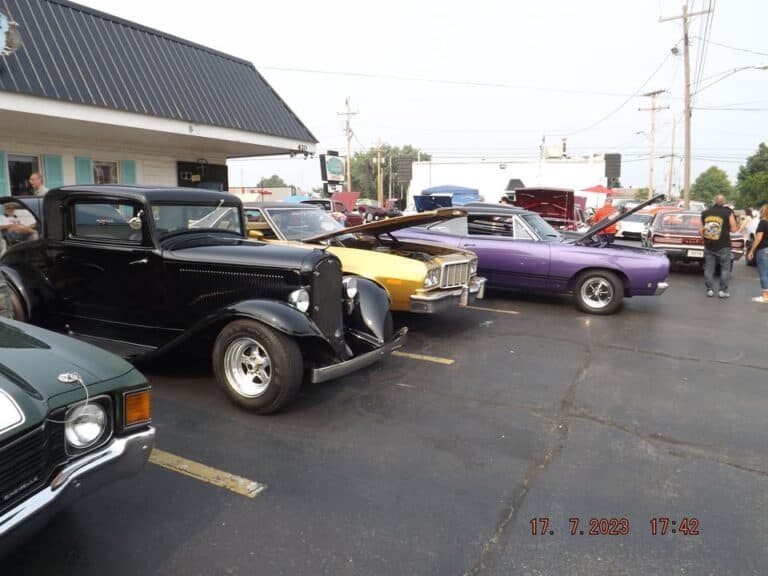 Southside Diner’s Monthly Cruise-In car show in Mount Vernon, OH