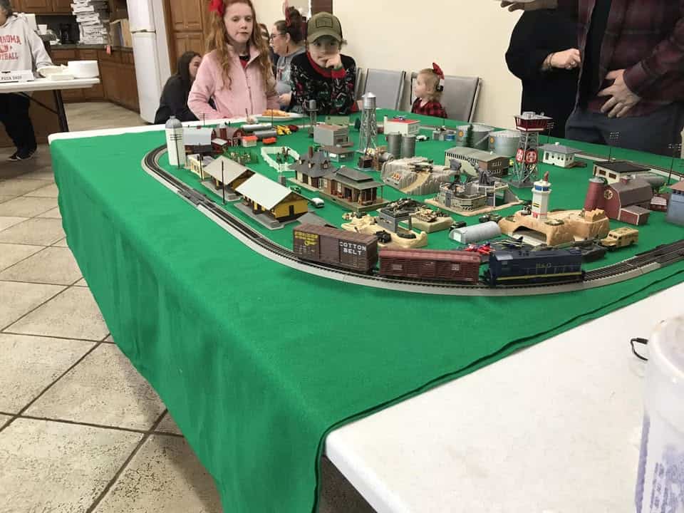 11-2026 OCTSF-Pizza Inn Buffet Cars & Handlebars Cruise In For Toys event at 2121 S Yukon Pkwy in Yukon, OK on November 1, 2026