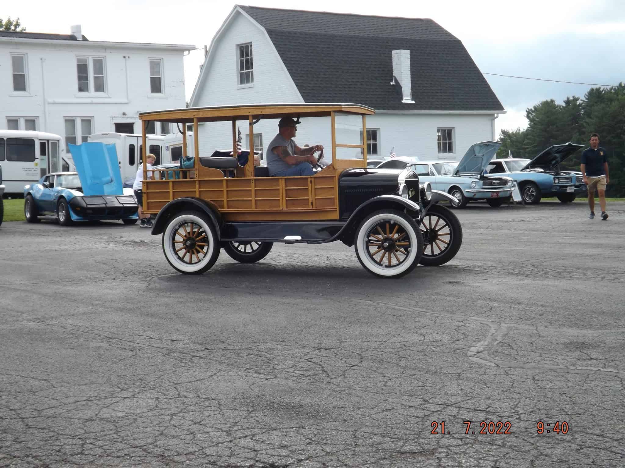D-R Services Car & Truck Show event at D-R Services in Ashland, OH on July 31, 2026