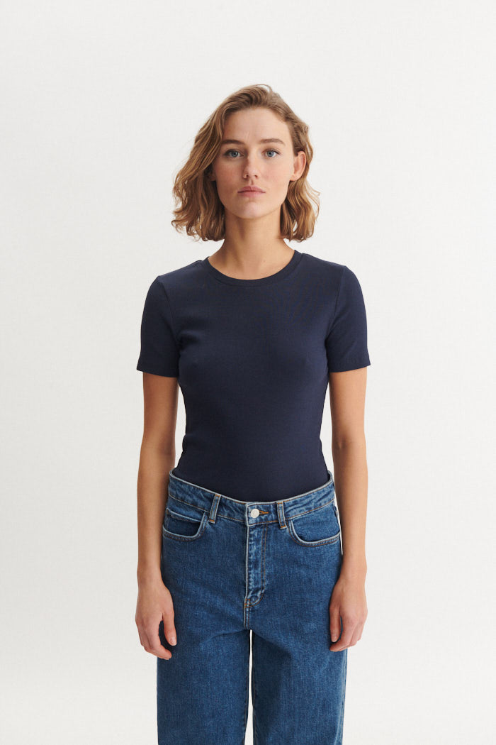 Ludmilla O-Neck – Sky Captain   – 96% Cotton (Organic), 4% Elastane – T-shirts