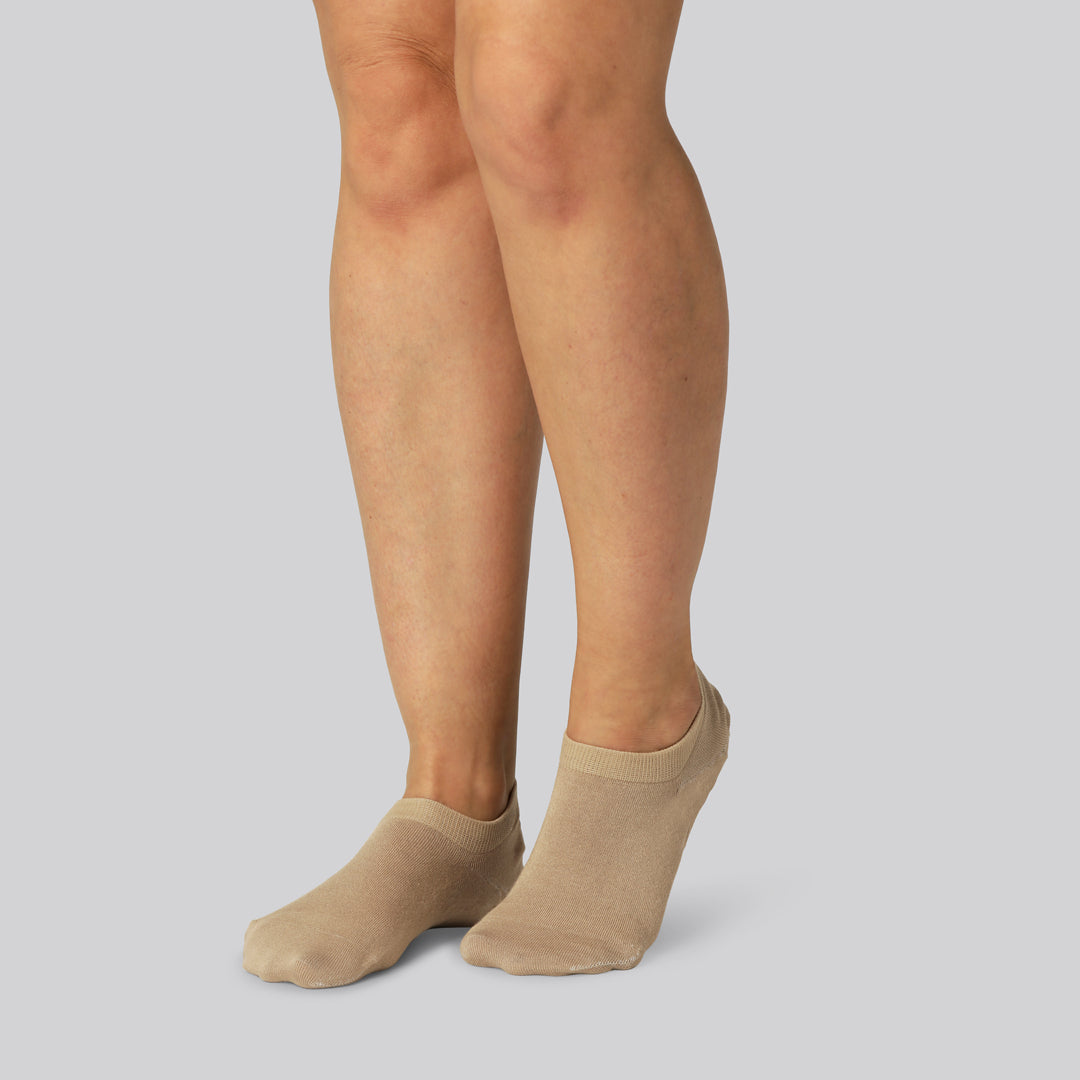 Bambus footies strømper i beige til kvinder Bambus footies strømper i beige til kvinder
