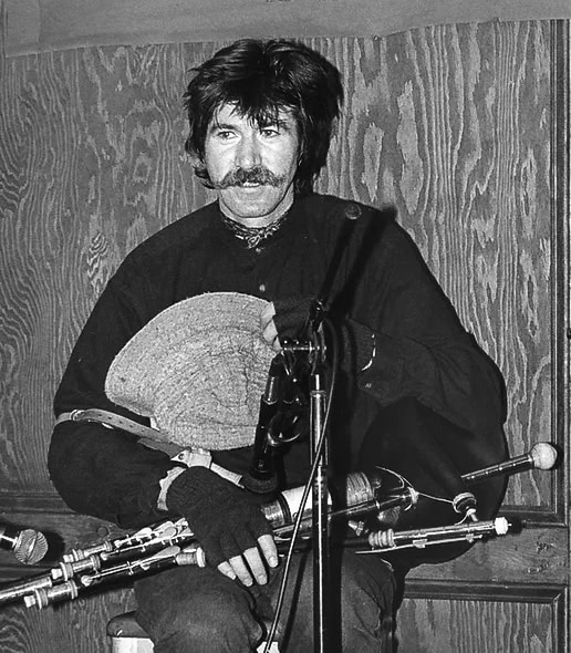 Rhymes with Chillin' : The Irish Uilleann Pipes - Center for World Music