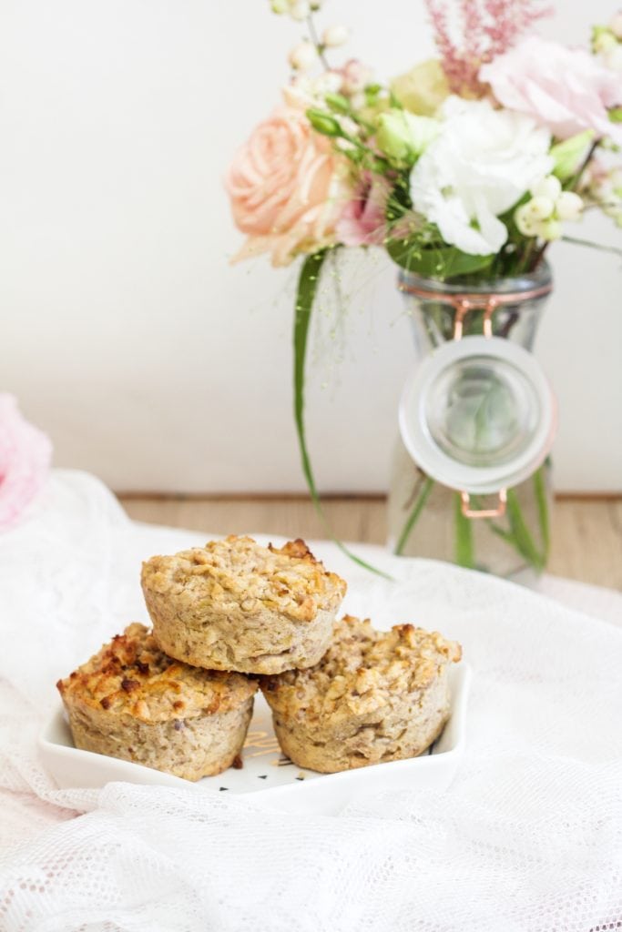 Glutenfreie Bananen-Birnen Muffins ohne Zucker mit Haferflocken und Birne