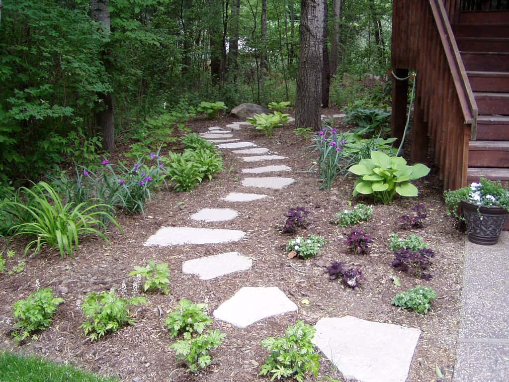 43 Cheap Garden Path & Stone Walkway Ideas