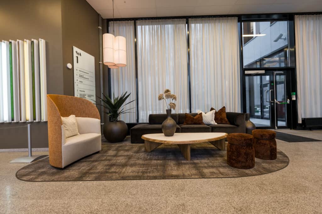 selvaag eiendom brun lounge gruppe