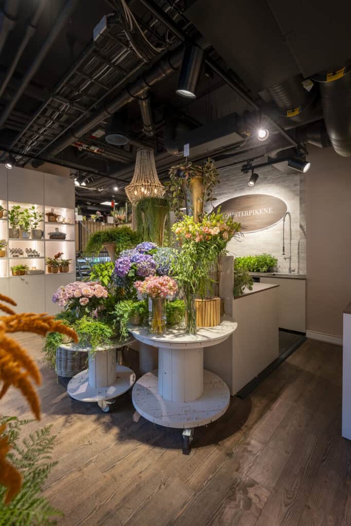 creative living blomsterpikene 12