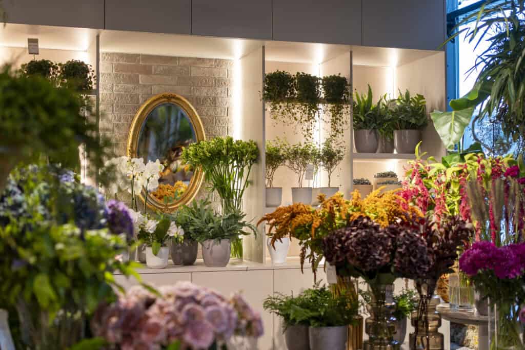 creative living blomsterpikene 30