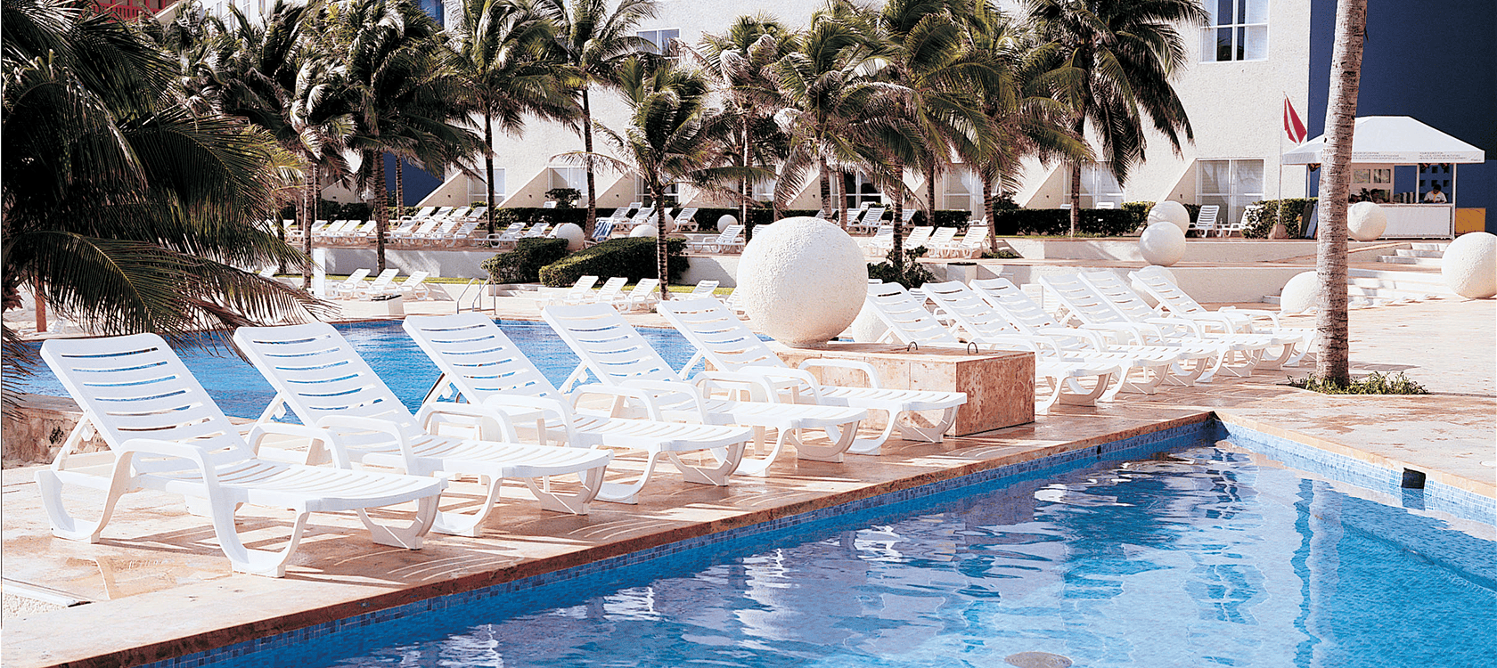 1680 x 750 – Product Image – bahia chaise
