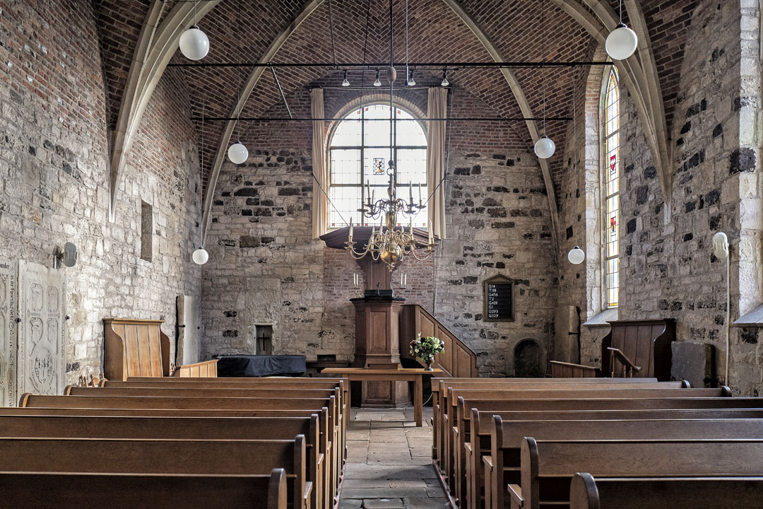 Weerselo, De Stiftskerk