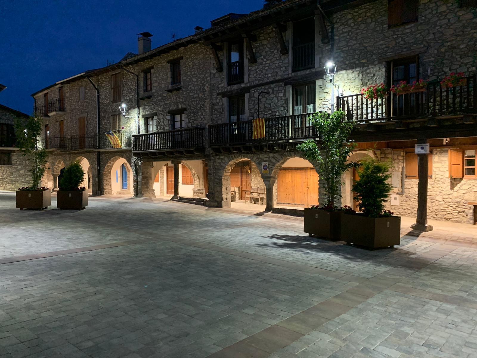 Girona, Pati de Ca des Monges de Porto Cristo, Spain