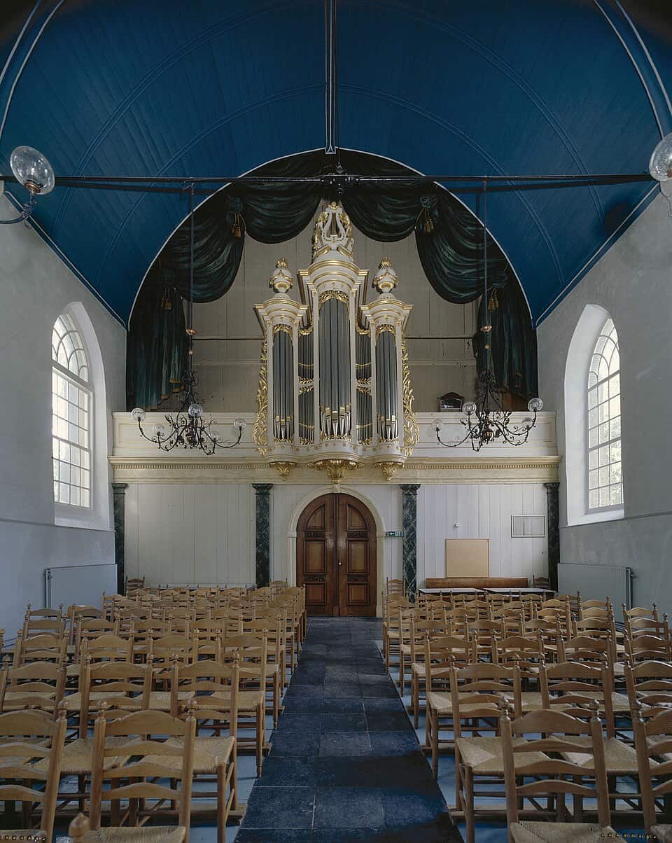 Hellevoetsluis, Dorpskerk Nieuwenhoorn