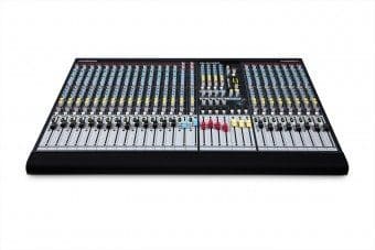 Allen & Heath GL2400-424 PA en studio mixer