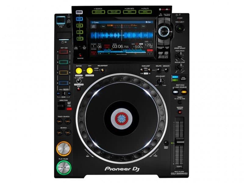 DJ Set (2xCDJ-2000NXS2 + 1xDJM-900NXS2 + netwerk switch + kabels)