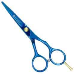 Tijeras profesionales Raugcci Titanium de 5 pulgadas, filo deslizante color azul, en posición Diagonal, cerrada.