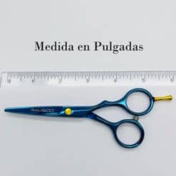 Tijeras de peluquería Raugcci Titanium de 5 pulgadas en color azul.