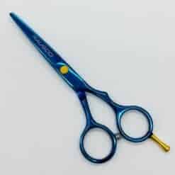 Tijeras profesionales Raugcci Titanium en color azul para corte de cabello.