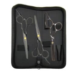 Set de tijeras profesionales para peluquería en estuche negro.