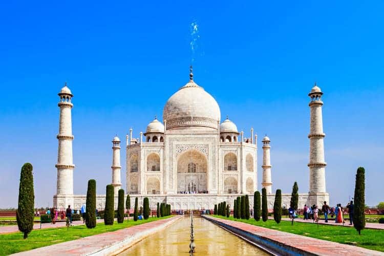 Taj Mahal, India (famous attraction facts)