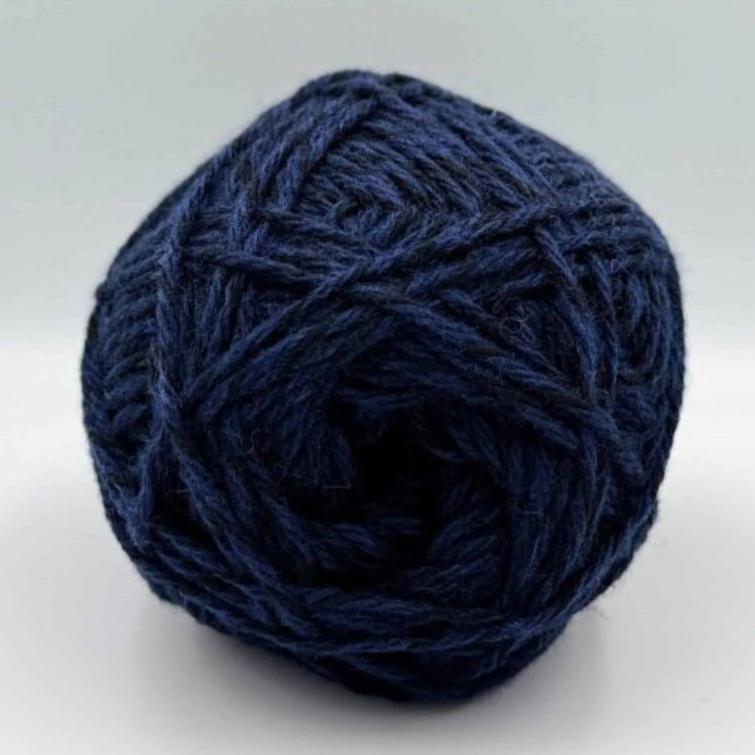 Umai New Zealandsk Uld (100 g) – Marineblå Umai New Zealandsk Uld (100 g) – Marineblå