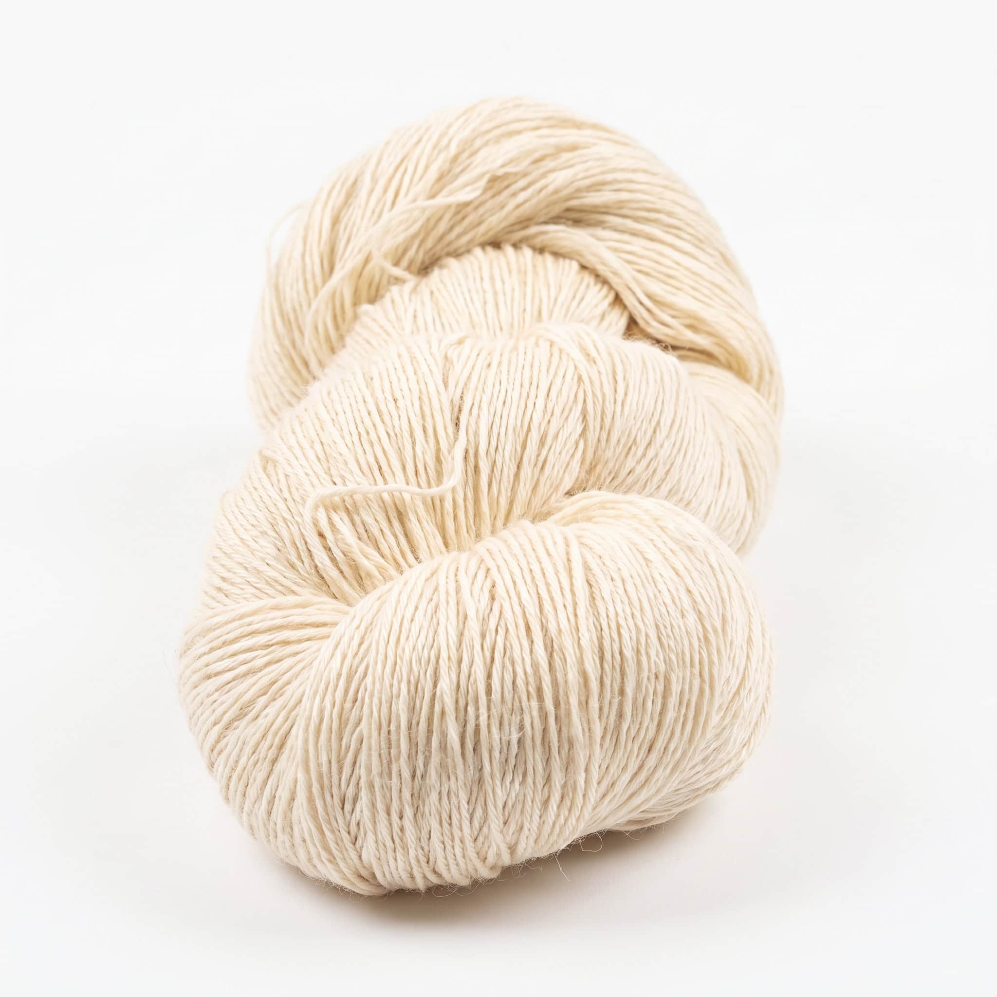 Isla Mohair Merino 3/6 (250 g) – Råhvid Isla Mohair Merino 3/6 (250 g) – Råhvid