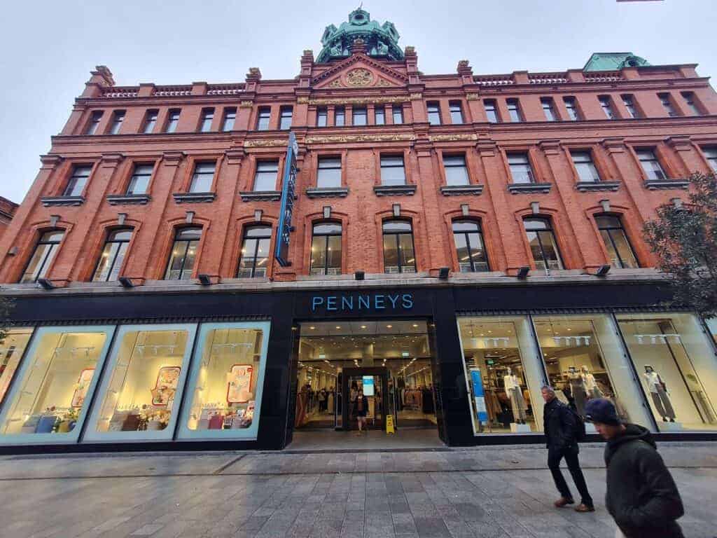Calle Henry Street de Dublin - Tienda Penneys - Primark